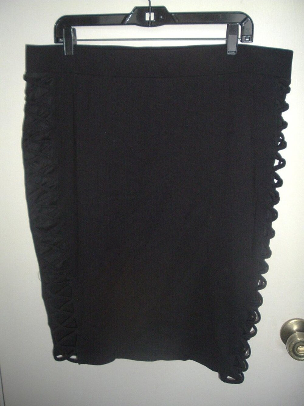 Torrid Women's Plus Size 2 Black Midi Pencil Skirt Criss Cross - Picture 4 of 4